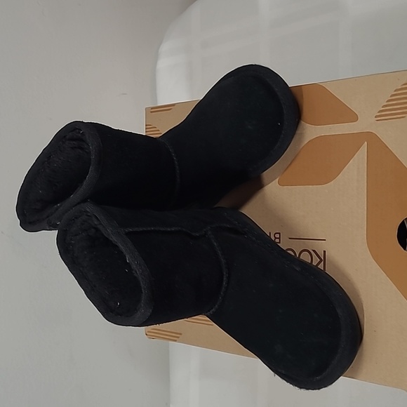 Kookaburra by Ugg Koola Short Boot - Picture 8 of 8